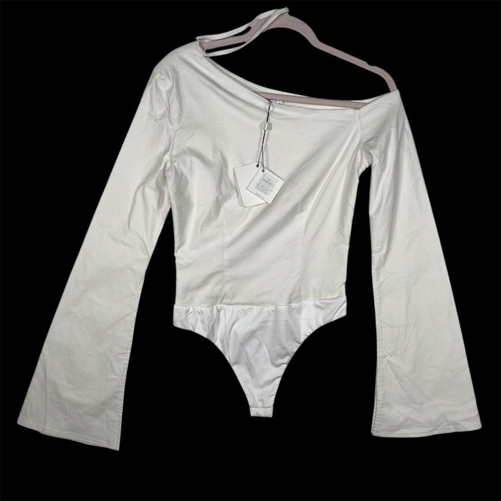 NWT By Egreis Bodysuit Size M White Off Shoulder Flare Long Sleeve Preppy‎